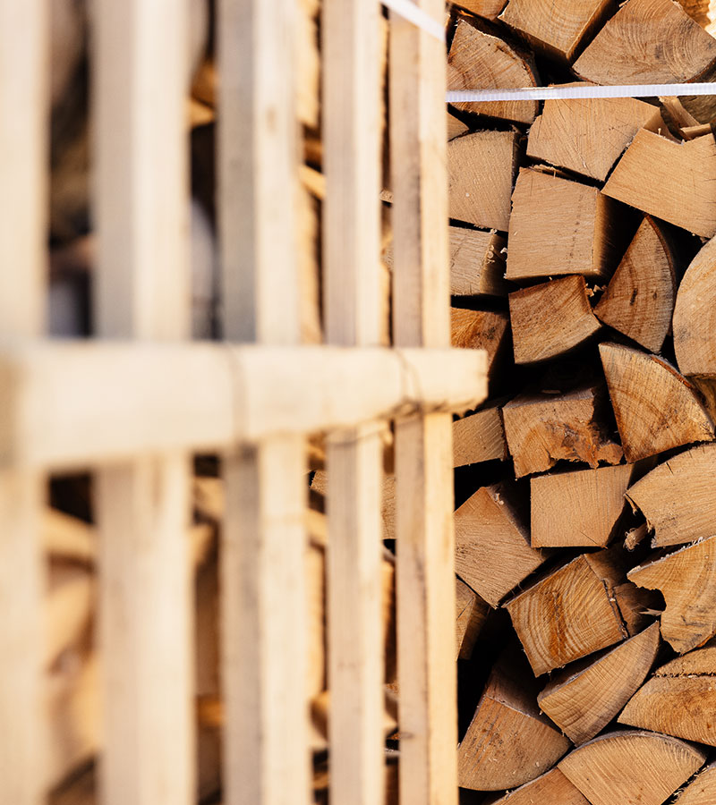 Warum sich das Heizen mit hochwertigem Brennholz lohnt? Diese vielfältigen Vorteile überzeugen.